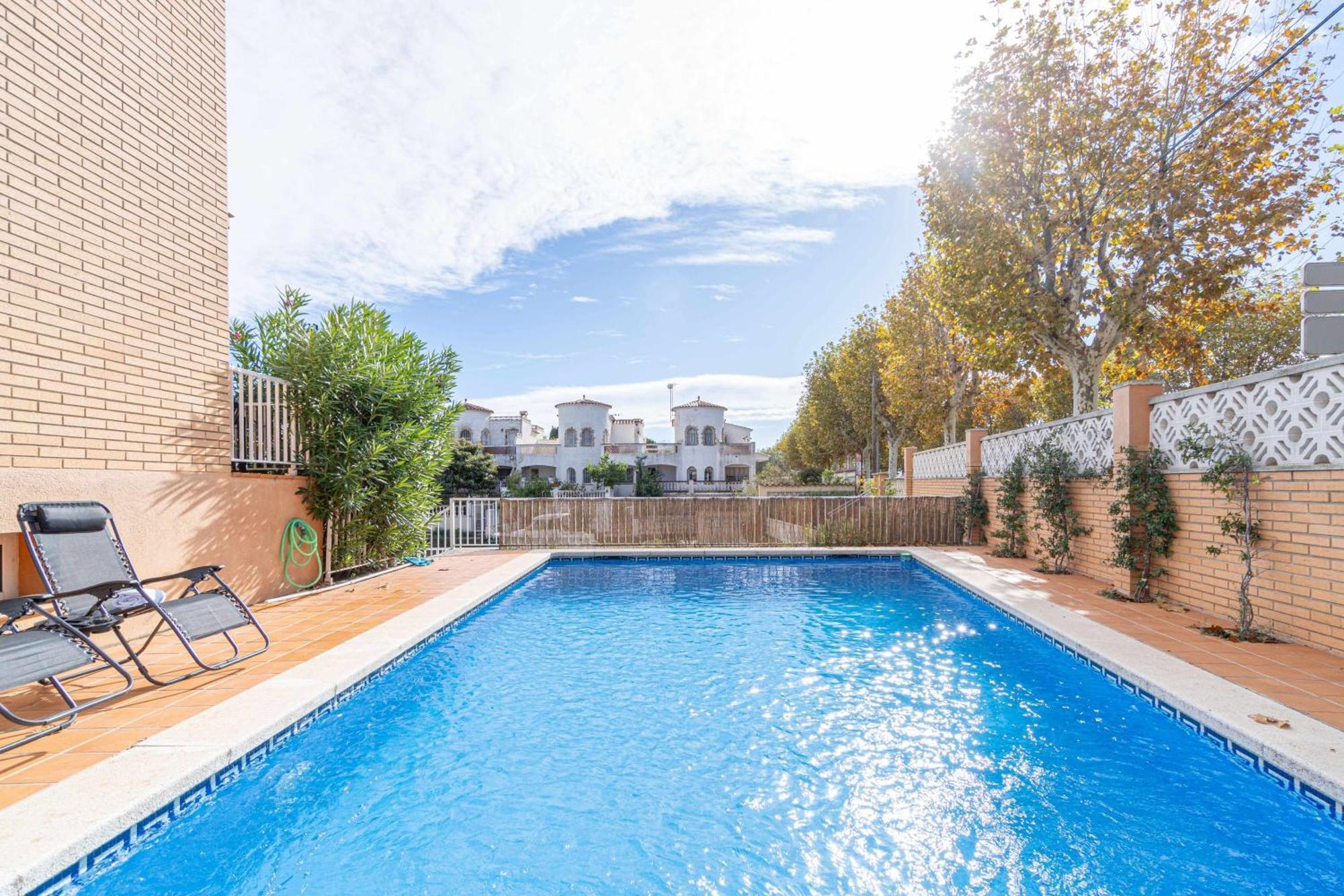 Jouvacations Villa Freser Empuriabrava Extérieur photo